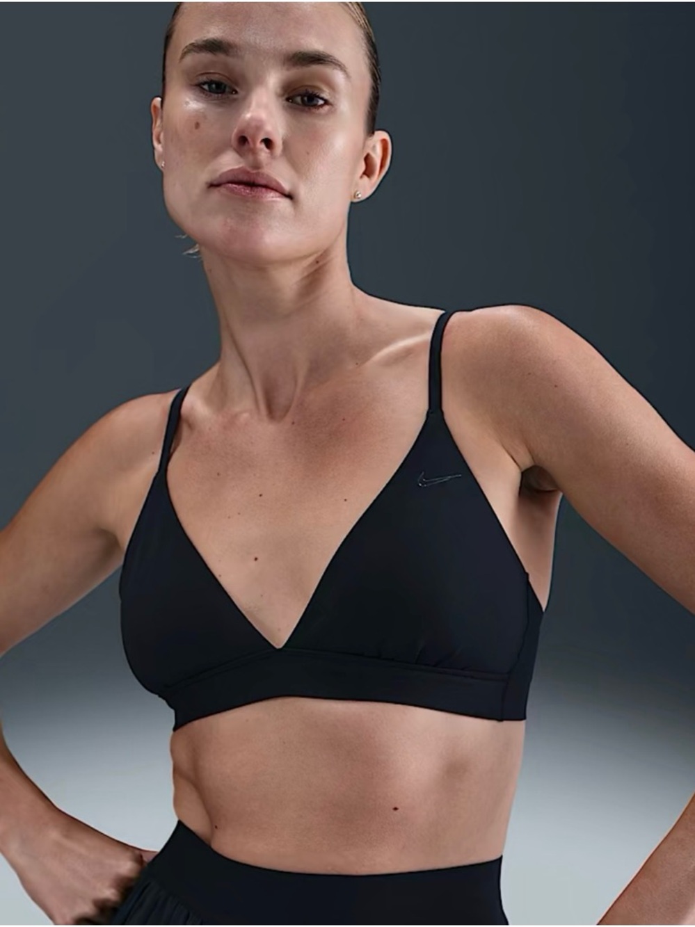 Nike Form Women's Medium Light-Support Non-Padded Triangle Sports Bra